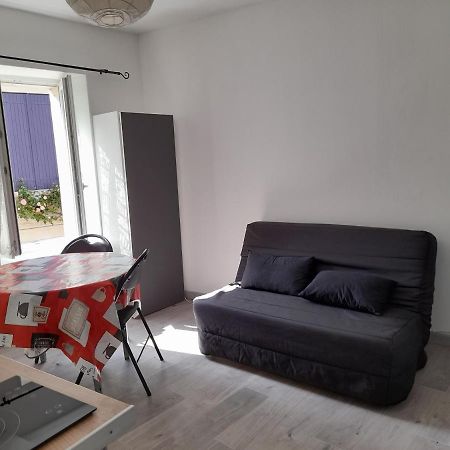 Promo F2 Wifi Courseulles Sur Mer Courseulles-sur-Mer Exterior foto