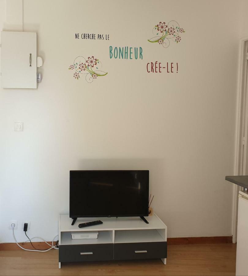 Promo F2 Wifi Courseulles Sur Mer Courseulles-sur-Mer Exterior foto